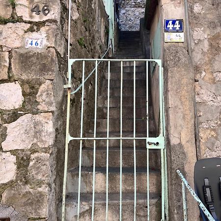 Maisonnette Avec Escalier Apartment Menton Exterior photo